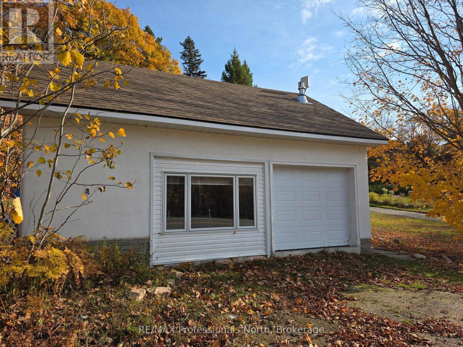 10416 Highway 118, Algonquin Highlands (Stanhope), Ontario  K0M 1S0 - Photo 5 - X12476047