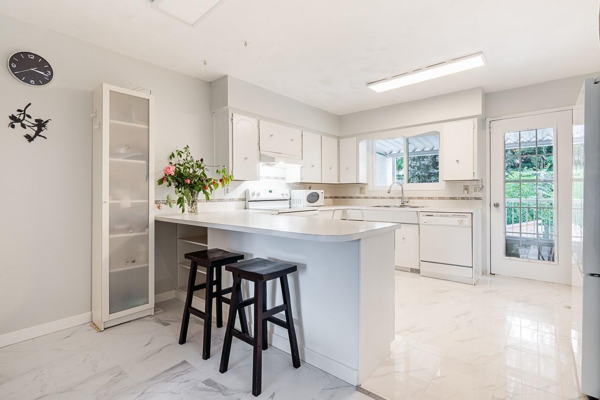 Property at 1 46430 FIRST AVENUE image 3