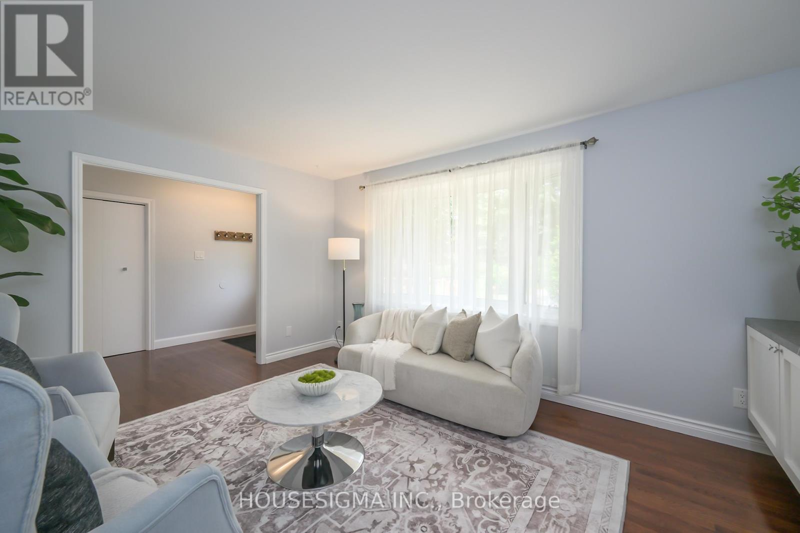 47 Scotchpine Crescent, London North, Ontario  N6G 2E1 - Photo 6 - X12476101