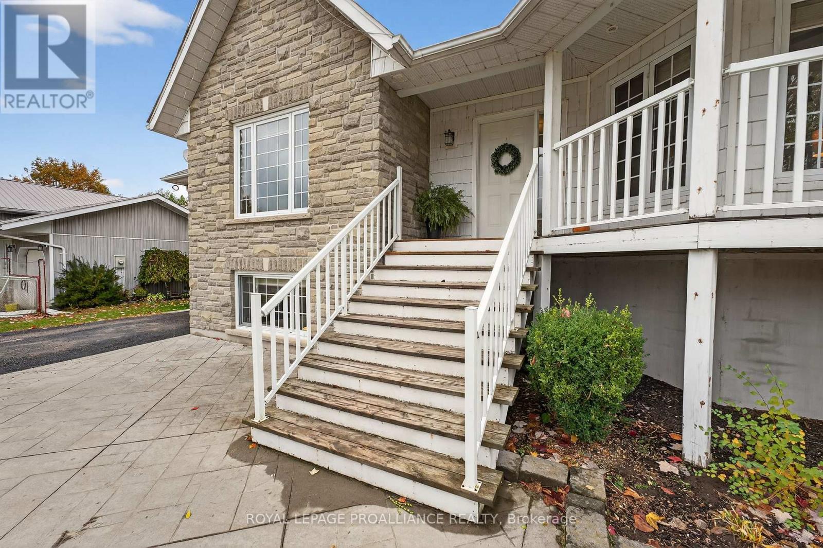 40 Charles Court, Tweed (Hungerford (Twp)), Ontario  K0K 3J0 - Photo 4 - X12476013