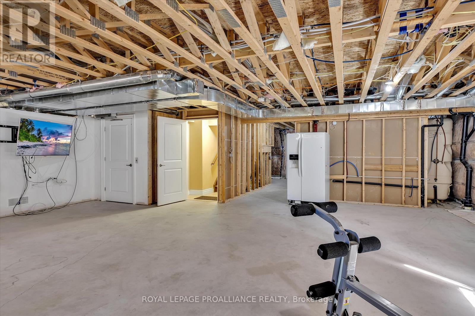 23 Brinton Drive, Peterborough (Otonabee Ward 1), Ontario  K9J 8S9 - Photo 31 - X12476114