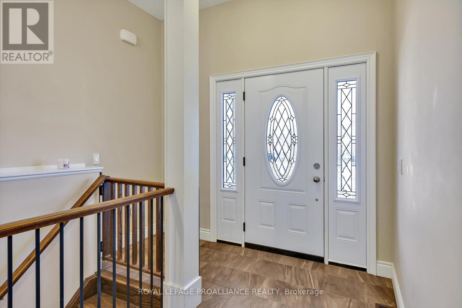 23 Brinton Drive, Peterborough (Otonabee Ward 1), Ontario  K9J 8S9 - Photo 7 - X12476114