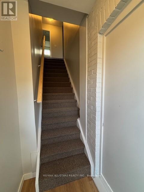 18 Lindsay Street, Kawartha Lakes (Fenelon Falls), Ontario  K0M 1N0 - Photo 3 - X12476126