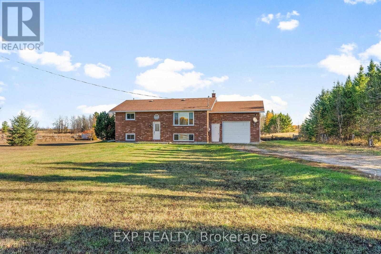 1860 Lochwinnoch Road, Horton, Ontario  K7V 3Z4 - Photo 2 - X12476031
