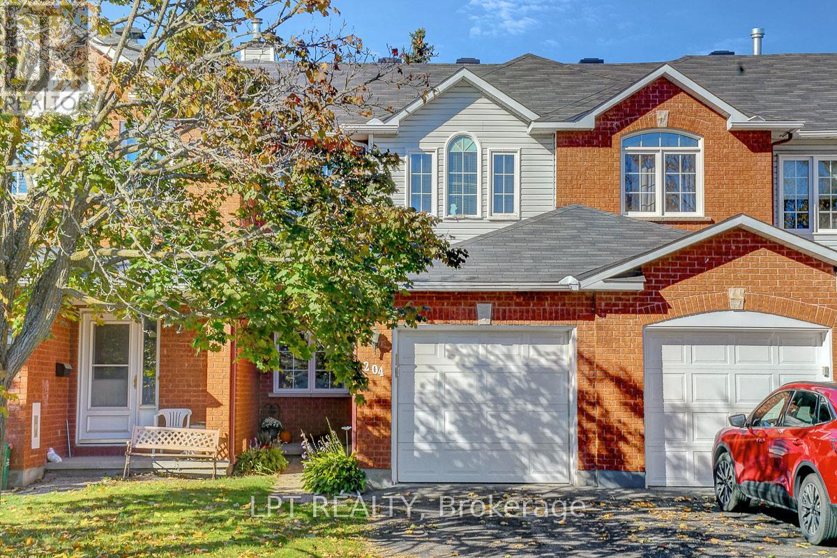 204 FORESTGLADE CRESCENT, Ottawa, Ontario