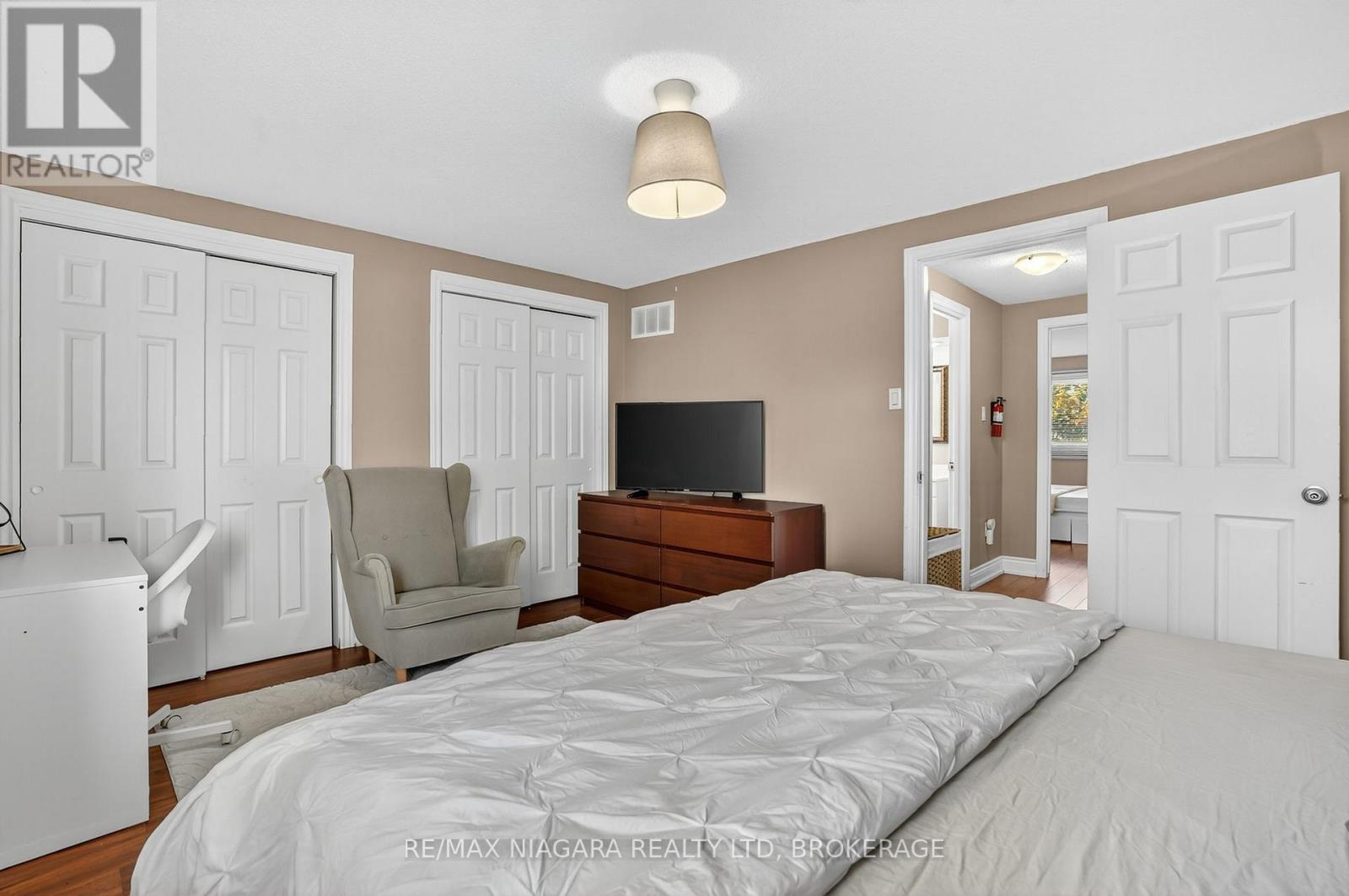 29 Baxter Crescent, Thorold (Confederation Heights), Ontario  L2Z 4S1 - Photo 28 - X12476074