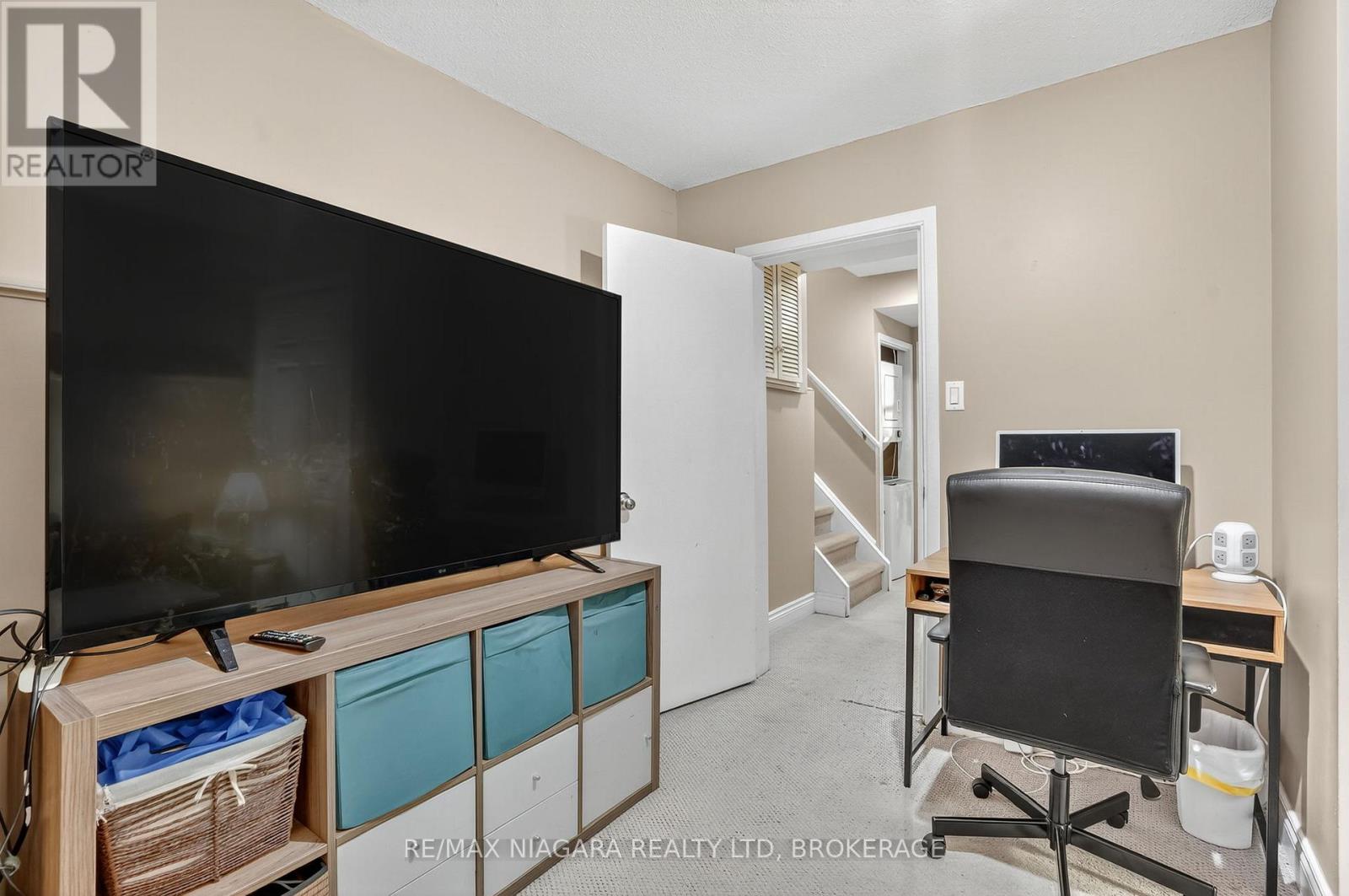 29 Baxter Crescent, Thorold (Confederation Heights), Ontario  L2Z 4S1 - Photo 33 - X12476074