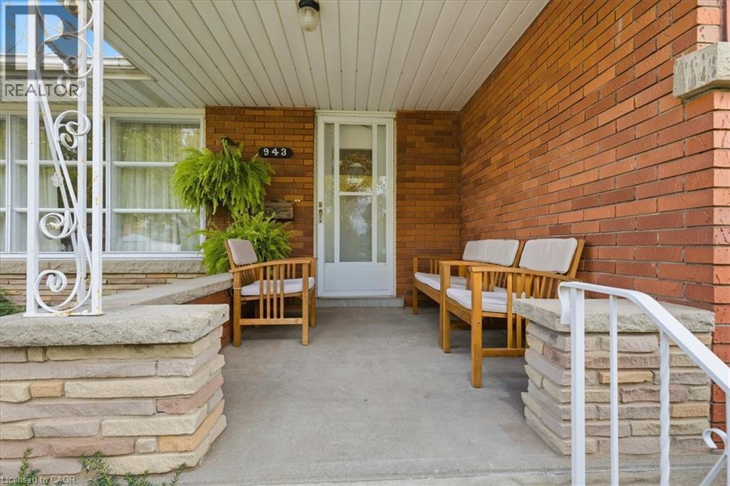 943 Winterhalt Avenue, Cambridge, Ontario  N3H 4J7 - Photo 4 - 40779262
