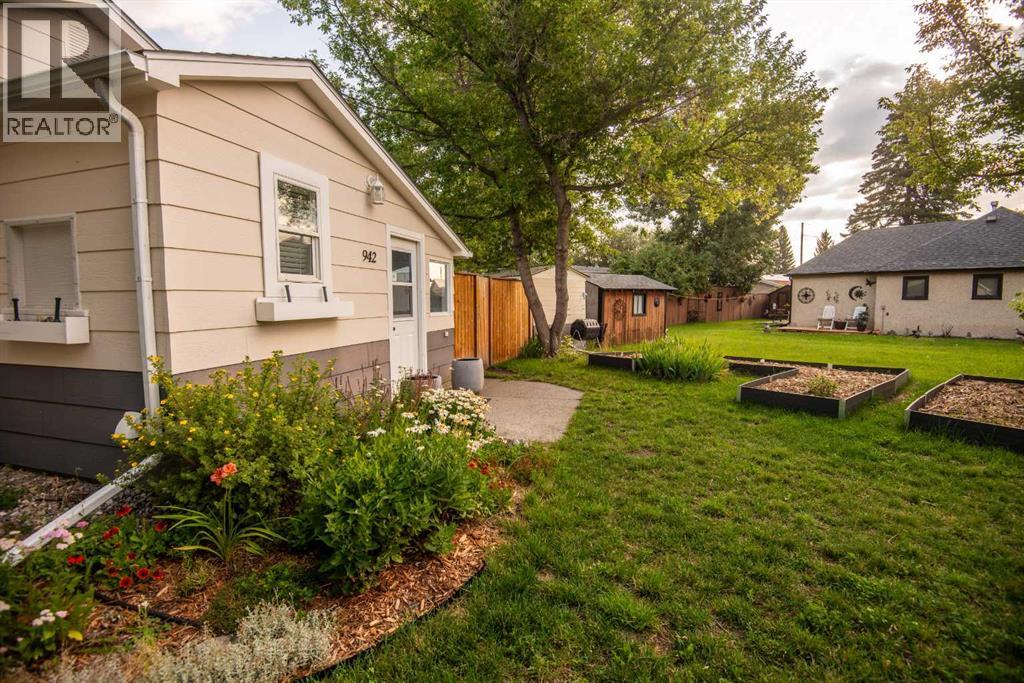942 Willow Street, Pincher Creek, Alberta  T0K 1W0 - Photo 4 - A2247700