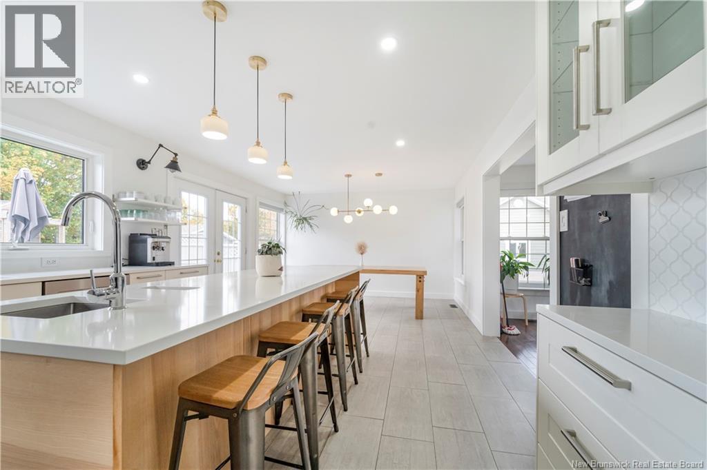 256 Foulem, Caraquet, New Brunswick  E1W 1A4 - Photo 5 - NB127963