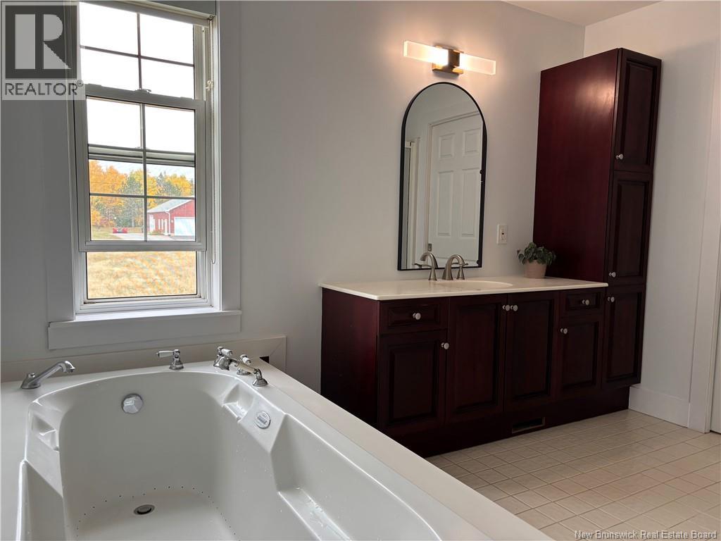 256 Foulem, Caraquet, New Brunswick  E1W 1A4 - Photo 24 - NB127963