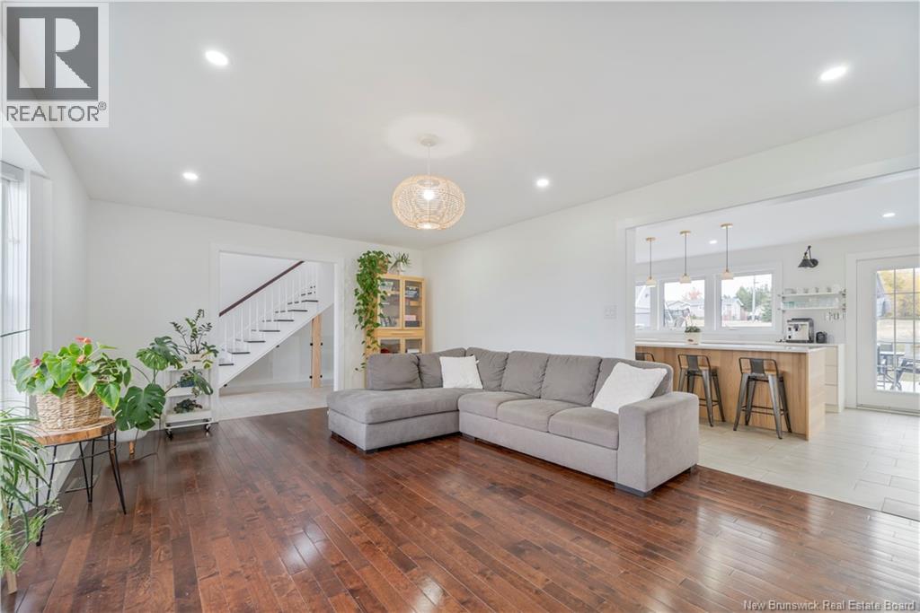 256 Foulem, Caraquet, New Brunswick  E1W 1A4 - Photo 10 - NB127963