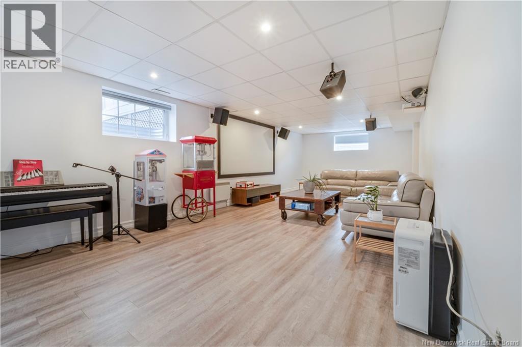 256 Foulem, Caraquet, New Brunswick  E1W 1A4 - Photo 32 - NB127963