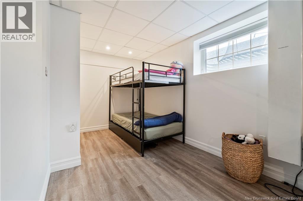 256 Foulem, Caraquet, New Brunswick  E1W 1A4 - Photo 33 - NB127963