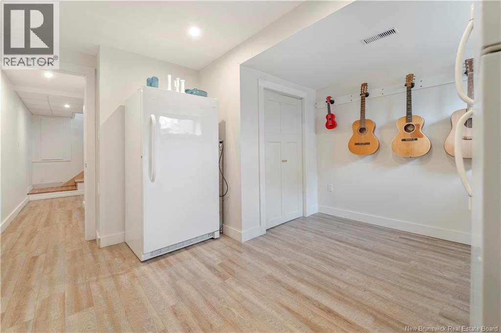 256 Foulem, Caraquet, New Brunswick  E1W 1A4 - Photo 38 - NB127963