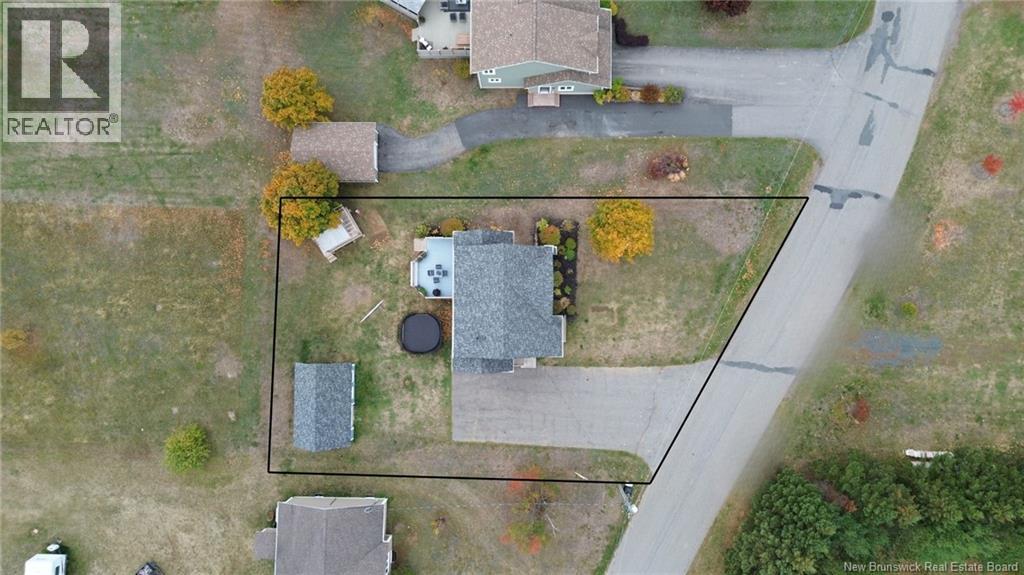 256 Foulem, Caraquet, New Brunswick  E1W 1A4 - Photo 40 - NB127963