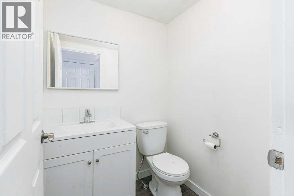 71 Good Crescent, Red Deer, Alberta  T4P 3L8 - Photo 6 - A2265026