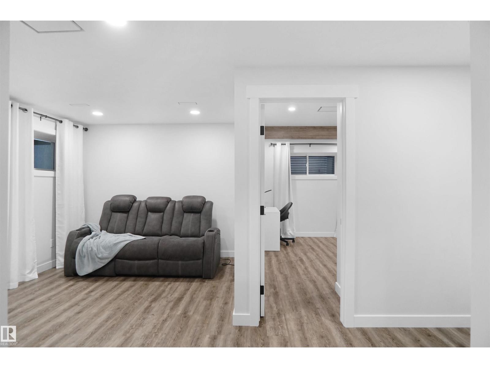 4112 171 Av Nw, Edmonton, Alberta  T5Y 0Z3 - Photo 32 - E4463048