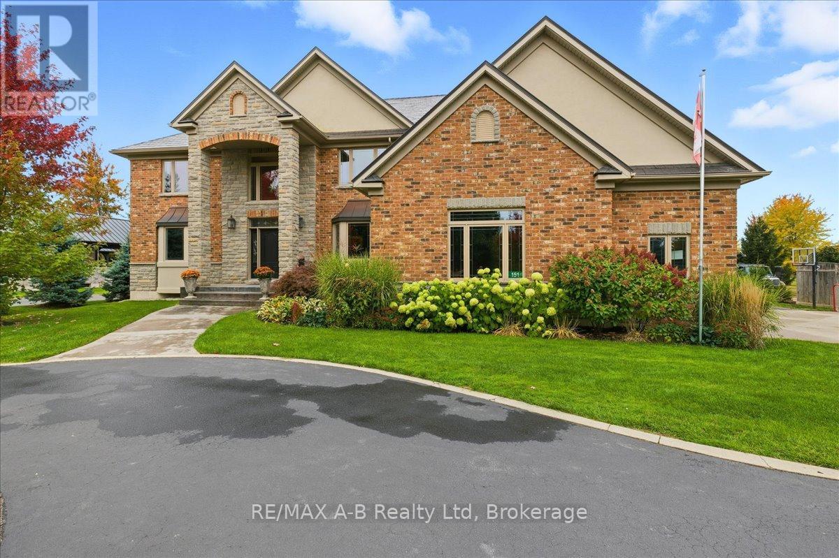 151 Huron Road, Perth South (Sebringville), Ontario  N0K 1X0 - Photo 2 - X12476130