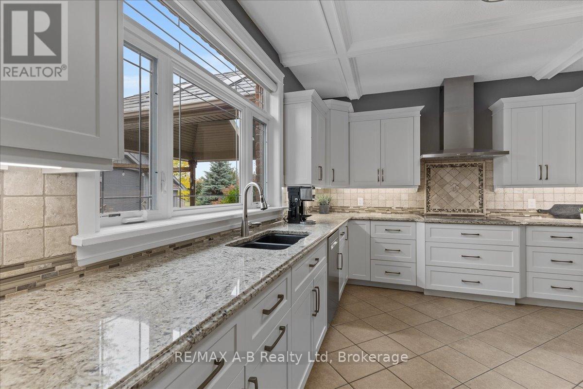 151 Huron Road, Perth South (Sebringville), Ontario  N0K 1X0 - Photo 15 - X12476130