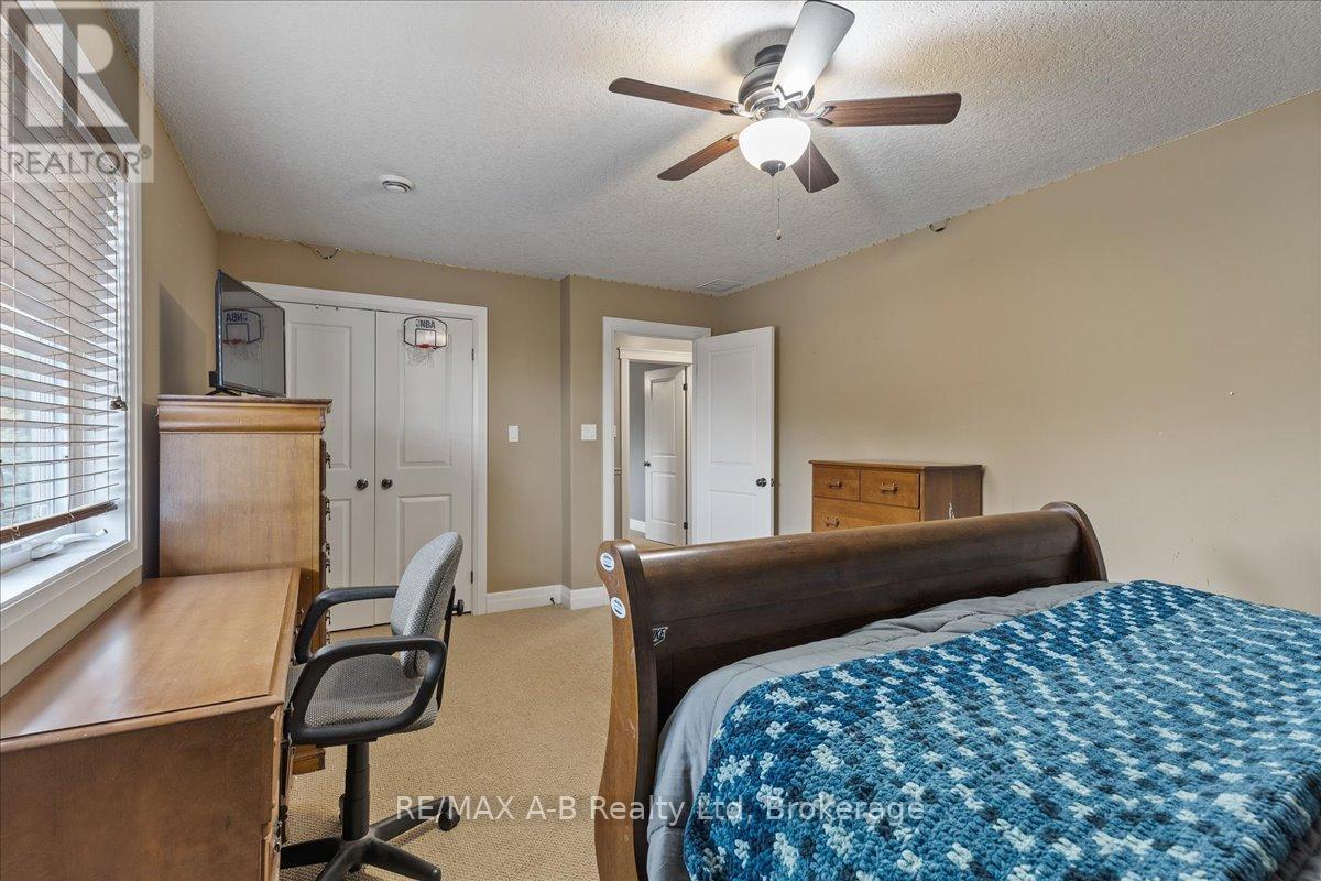 151 Huron Road, Perth South (Sebringville), Ontario  N0K 1X0 - Photo 41 - X12476130