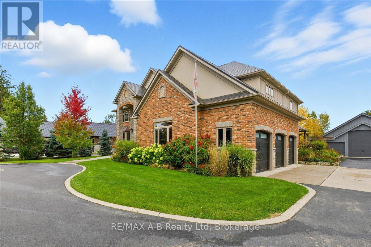151 Huron Road, Perth South (Sebringville), Ontario  N0K 1X0 - Photo 3 - X12476130