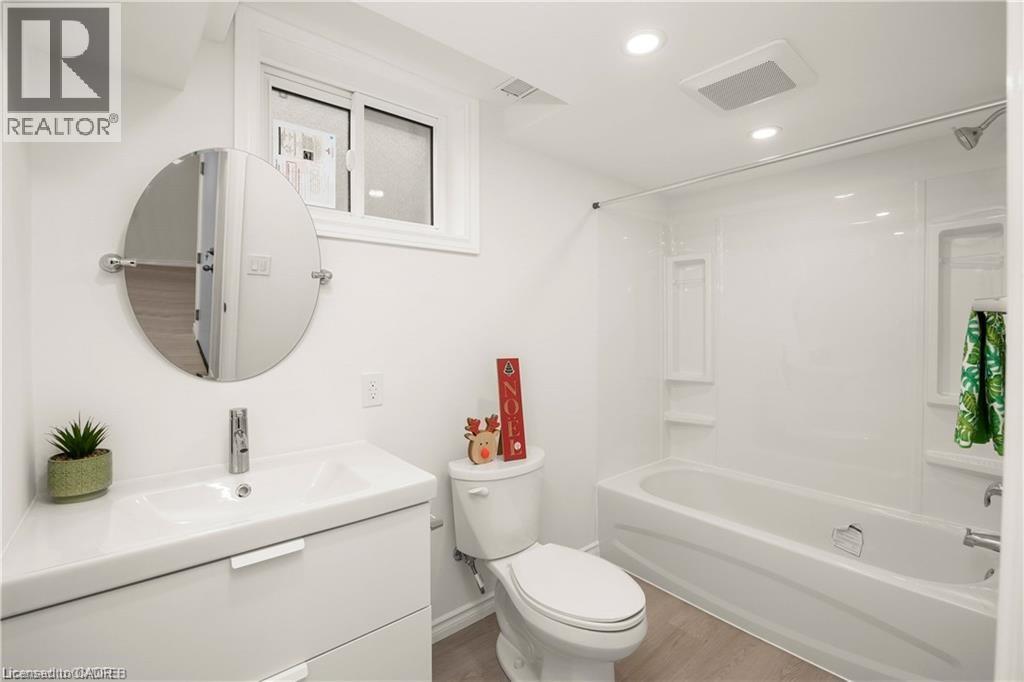 60 Champlain Avenue Unit# Main Floor, Hamilton, Ontario  L8G 2H7 - Photo 8 - 40768726