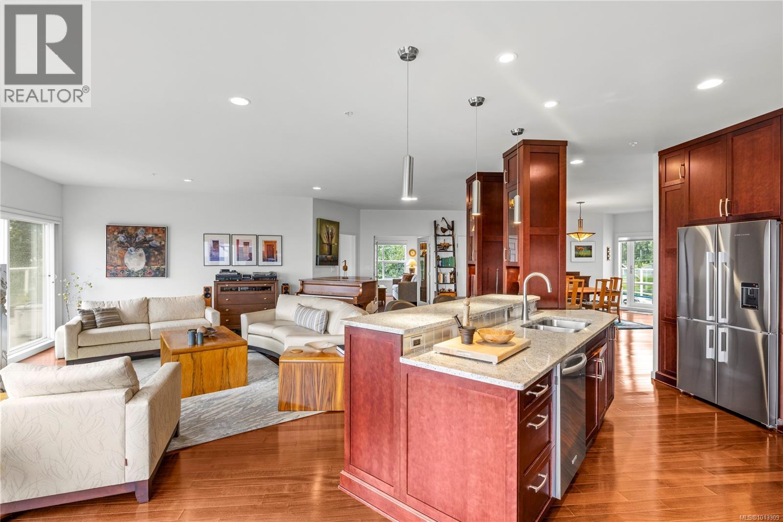 401 650 Prideaux St, Nanaimo, British Columbia  V9R 2P1 - Photo 13 - 1013309