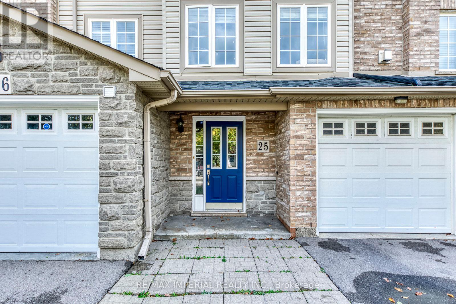 25 - 7 Southside Place, Hamilton (Mountview), Ontario  L9C 7W6 - Photo 2 - X12475302