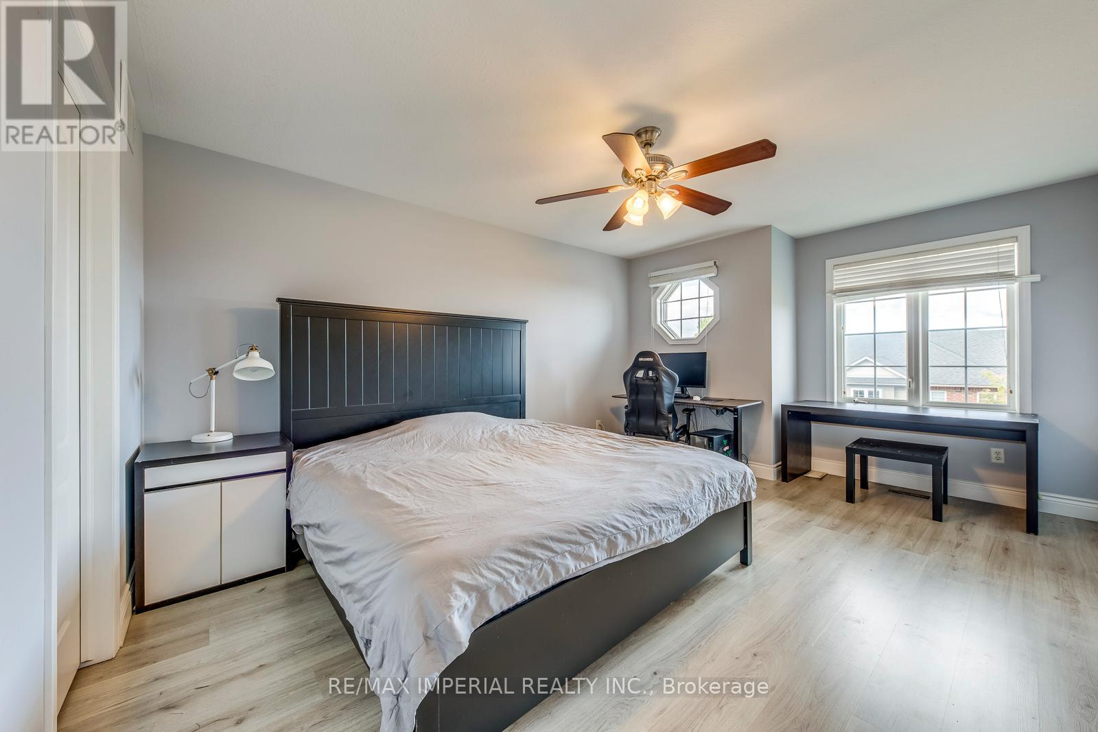 25 - 7 Southside Place, Hamilton (Mountview), Ontario  L9C 7W6 - Photo 25 - X12475302