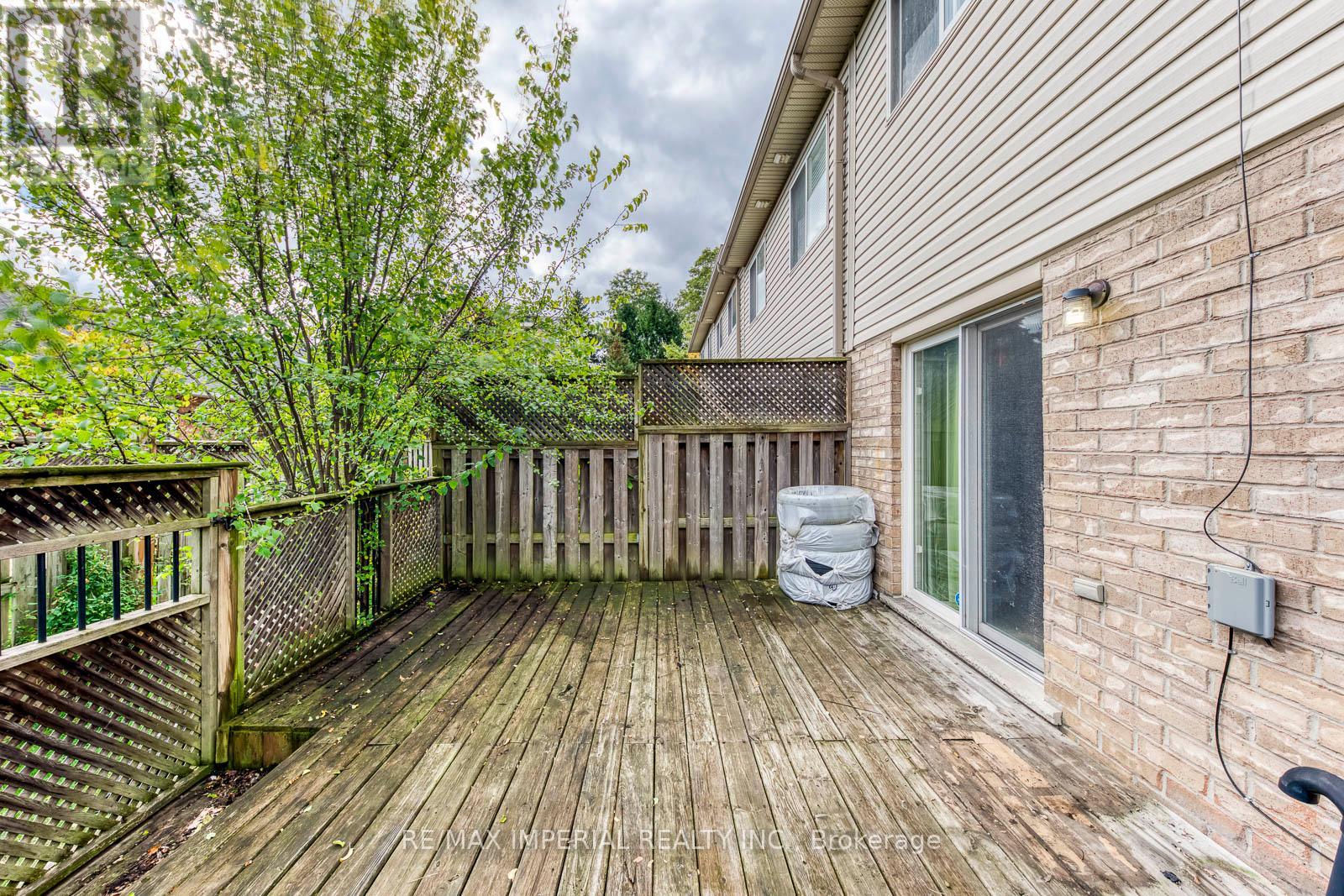 25 - 7 Southside Place, Hamilton (Mountview), Ontario  L9C 7W6 - Photo 42 - X12475302