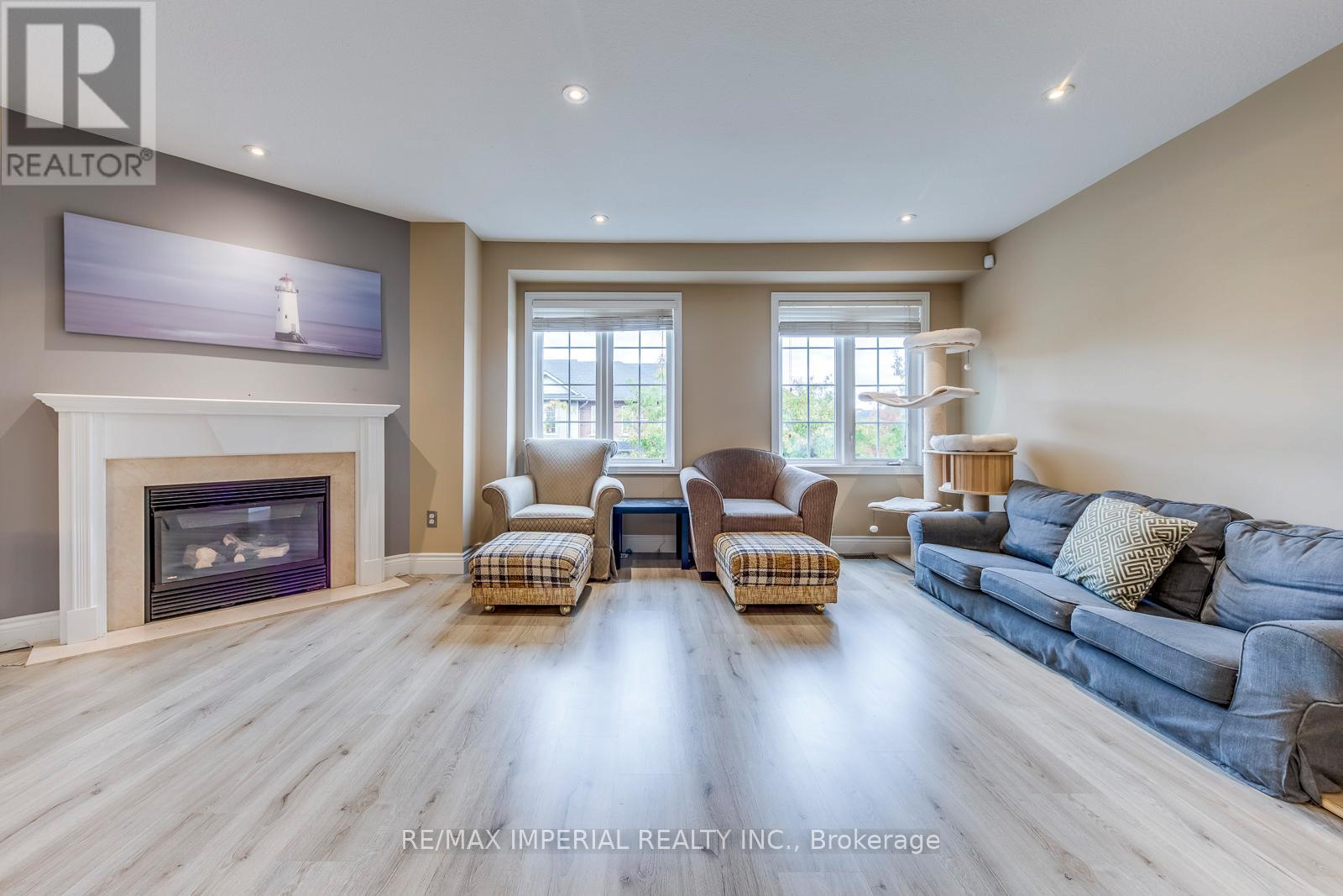 25 - 7 Southside Place, Hamilton (Mountview), Ontario  L9C 7W6 - Photo 6 - X12475302