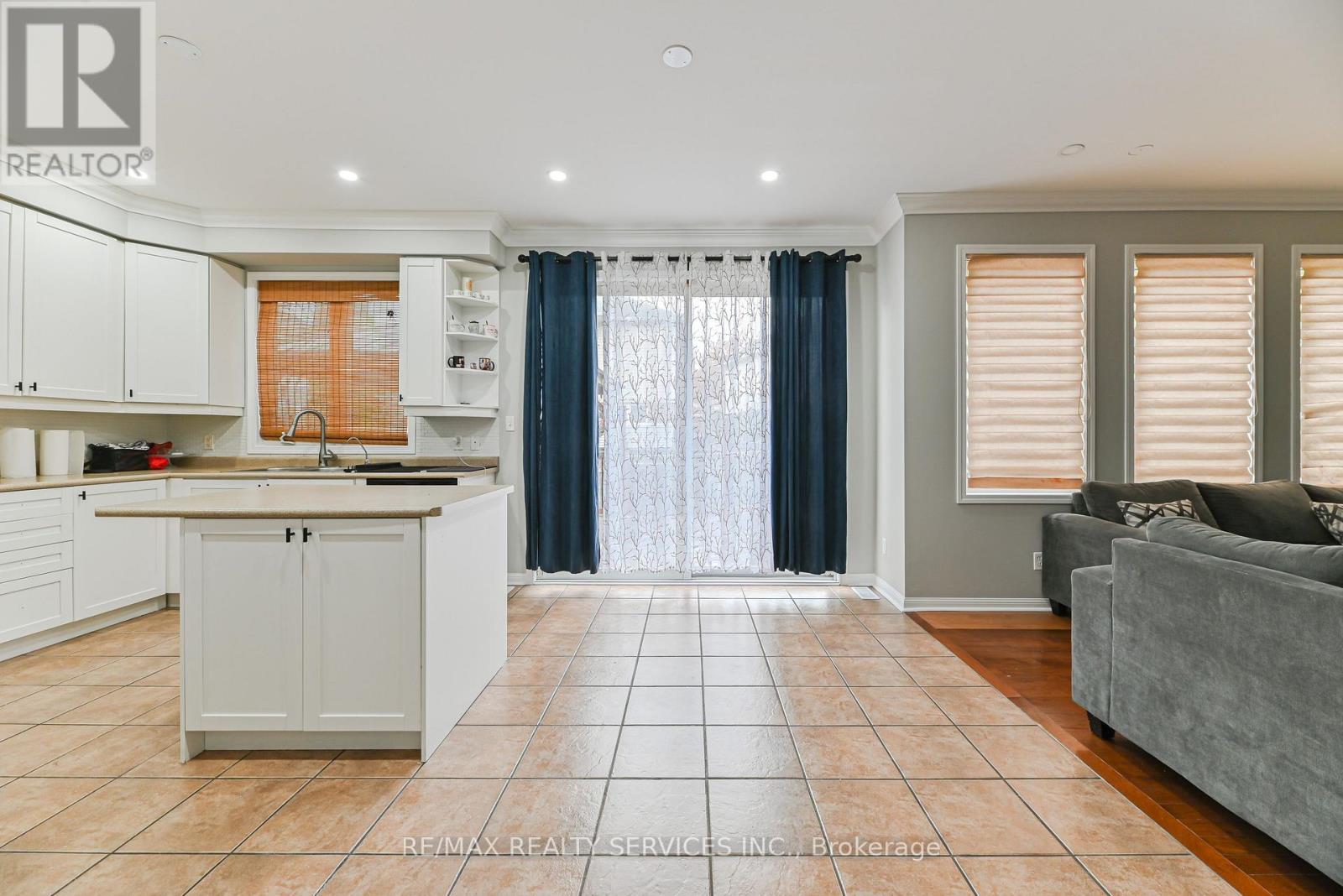 96 Brayshaw Drive, Cambridge, Ontario  N1T 2H5 - Photo 11 - X12475411