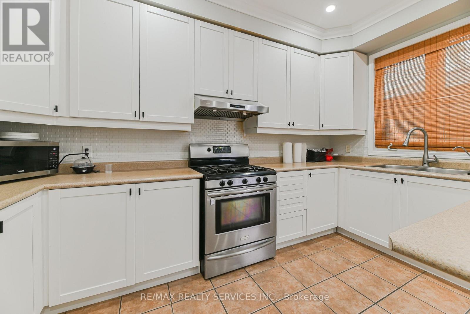 96 Brayshaw Drive, Cambridge, Ontario  N1T 2H5 - Photo 14 - X12475411