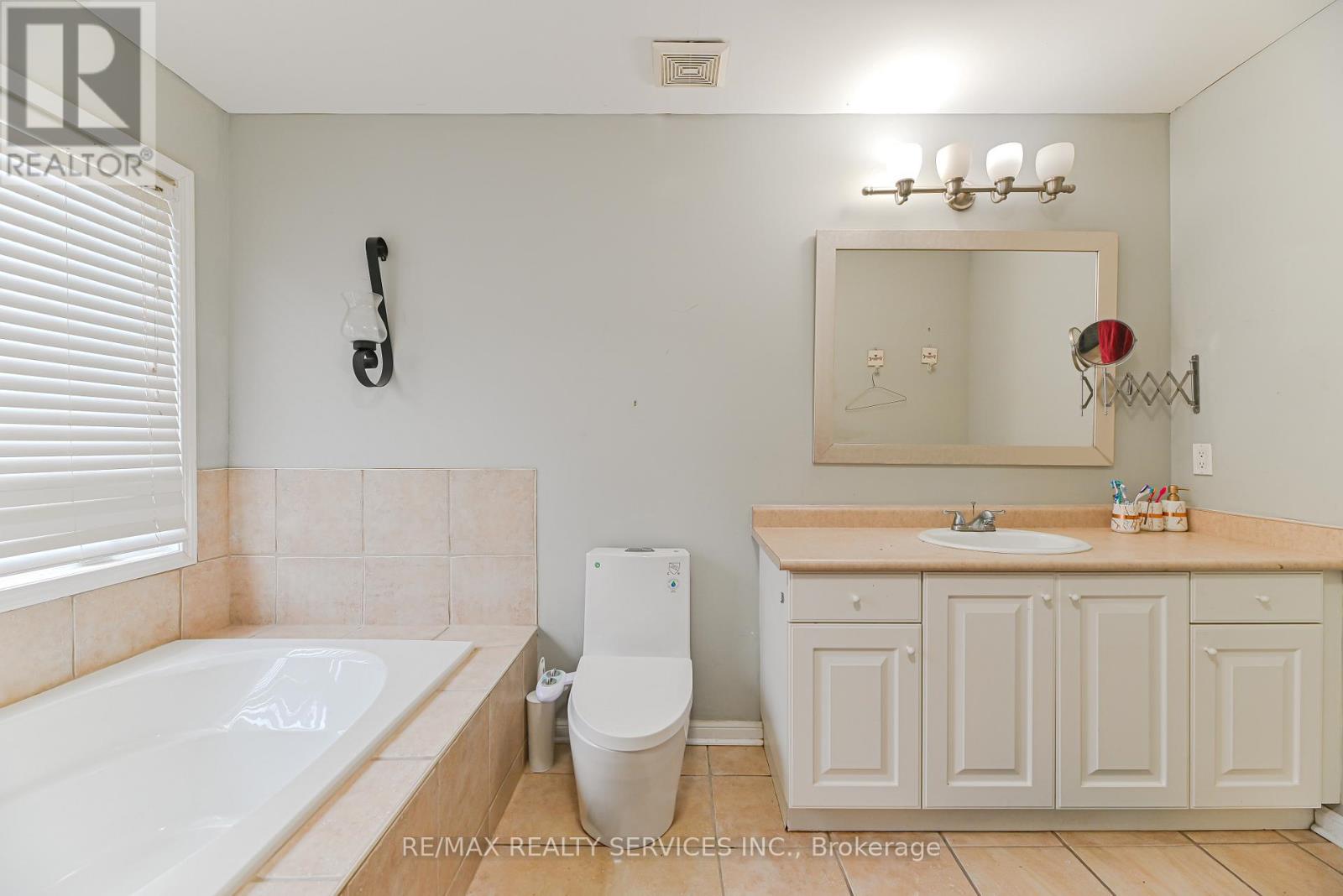 96 Brayshaw Drive, Cambridge, Ontario  N1T 2H5 - Photo 28 - X12475411