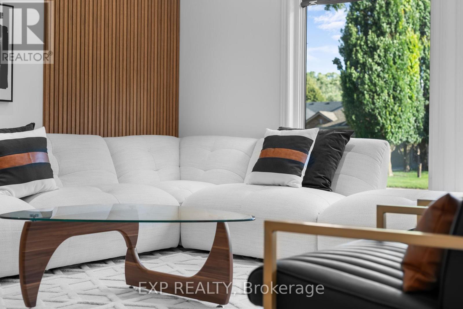 6365 Mcmicking Street, Niagara Falls, Ontario  L2J 1W8 - Photo 7 - X12475461