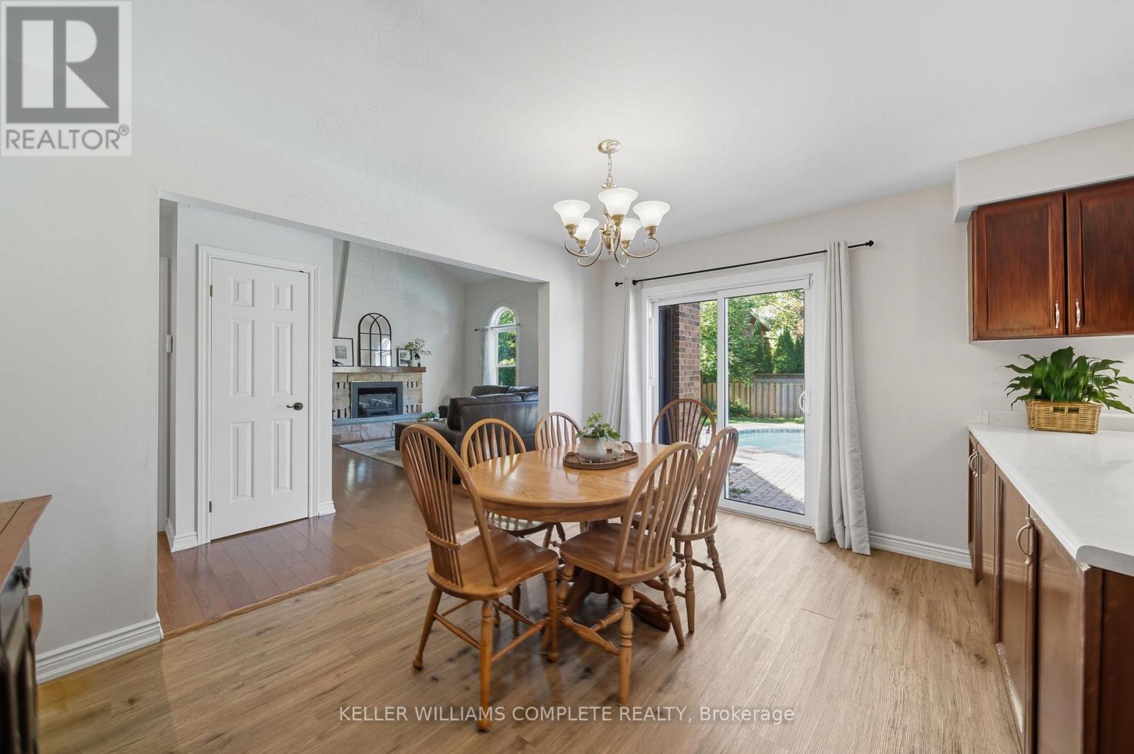 142 Meadowbrook Drive, Hamilton (Ancaster), Ontario  L9G 4S8 - Photo 19 - X12475495