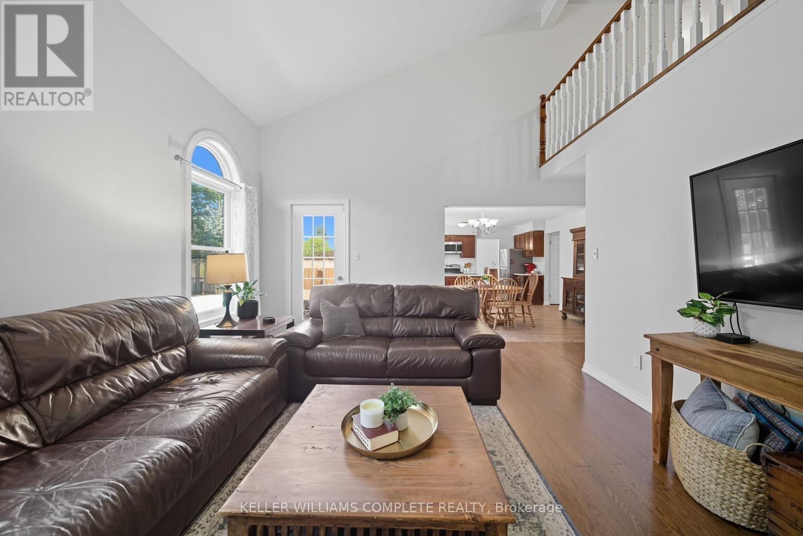 142 Meadowbrook Drive, Hamilton (Ancaster), Ontario  L9G 4S8 - Photo 22 - X12475495