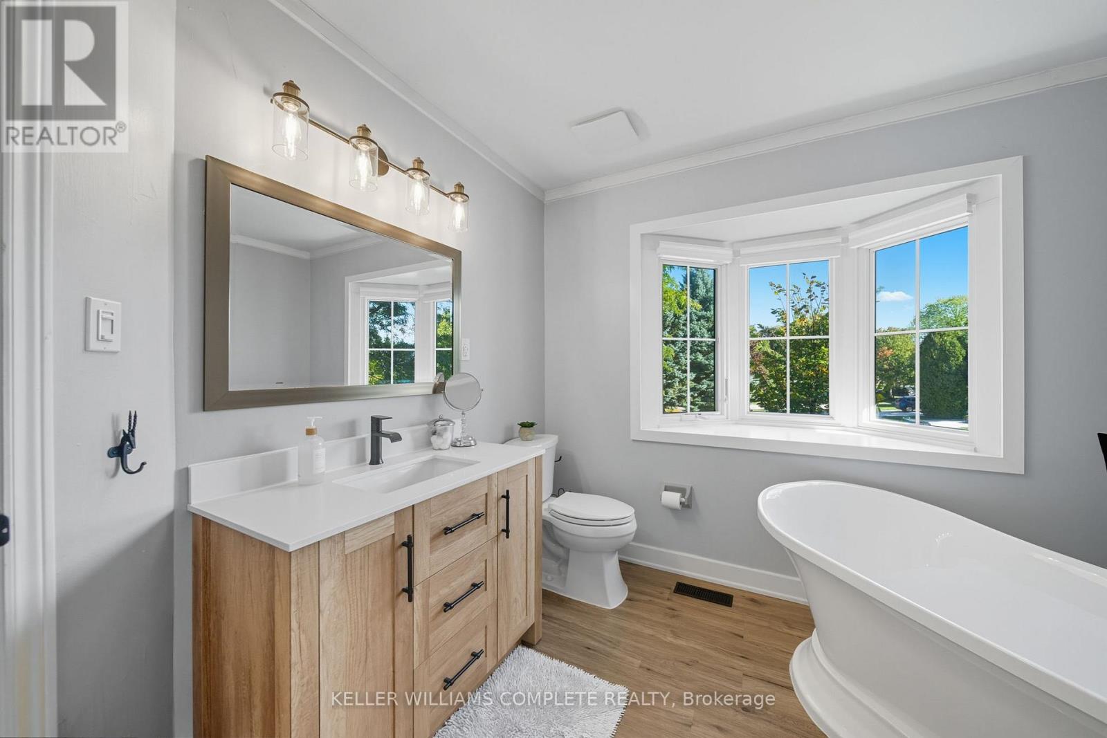 142 Meadowbrook Drive, Hamilton (Ancaster), Ontario  L9G 4S8 - Photo 28 - X12475495