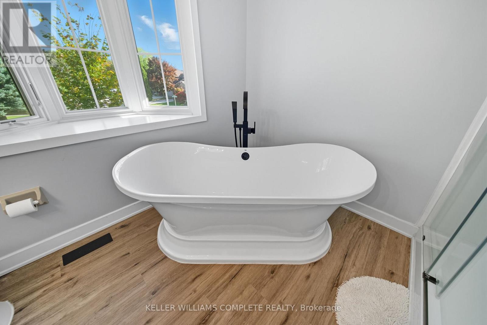 142 Meadowbrook Drive, Hamilton (Ancaster), Ontario  L9G 4S8 - Photo 29 - X12475495