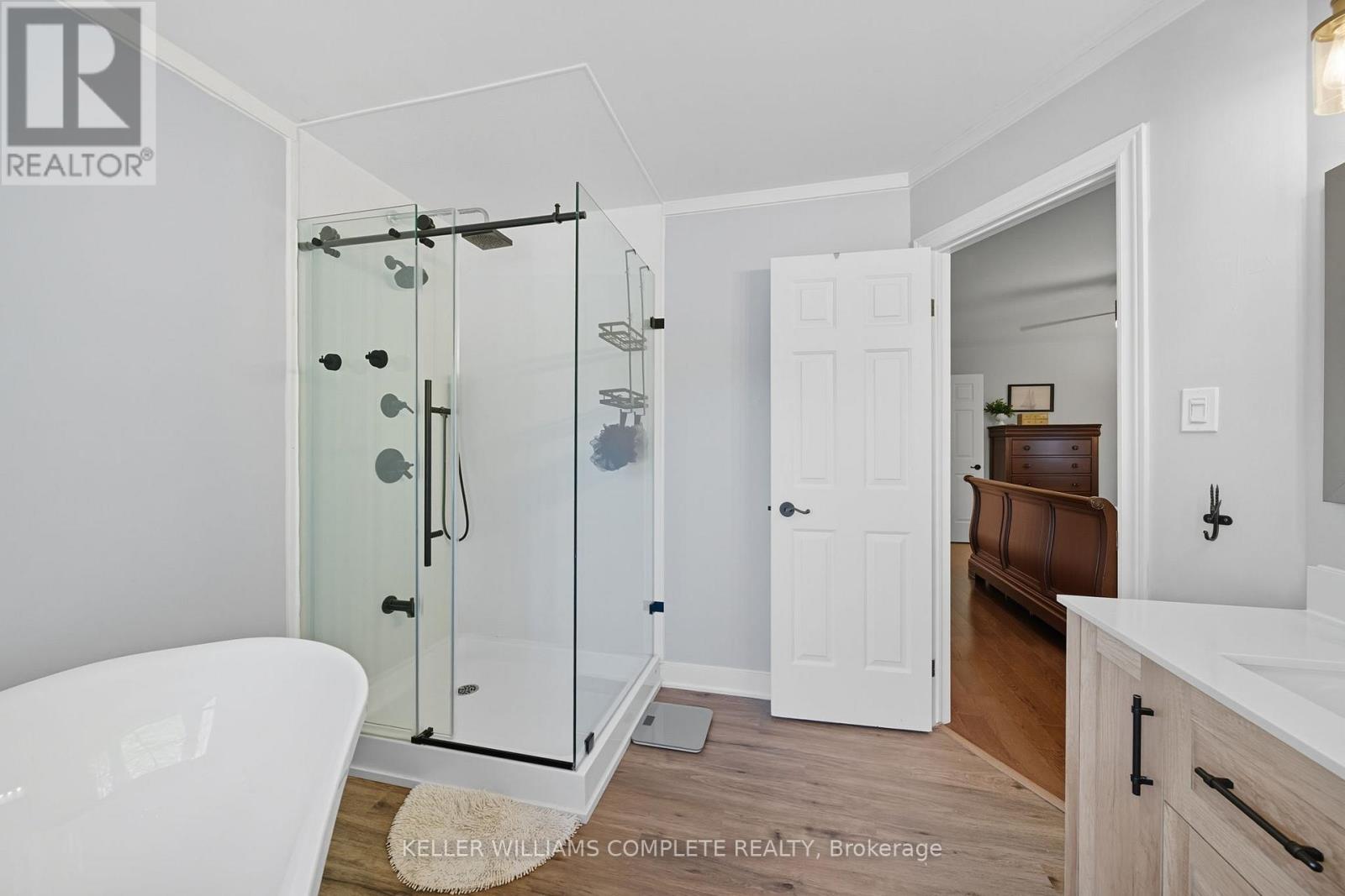 142 Meadowbrook Drive, Hamilton (Ancaster), Ontario  L9G 4S8 - Photo 30 - X12475495