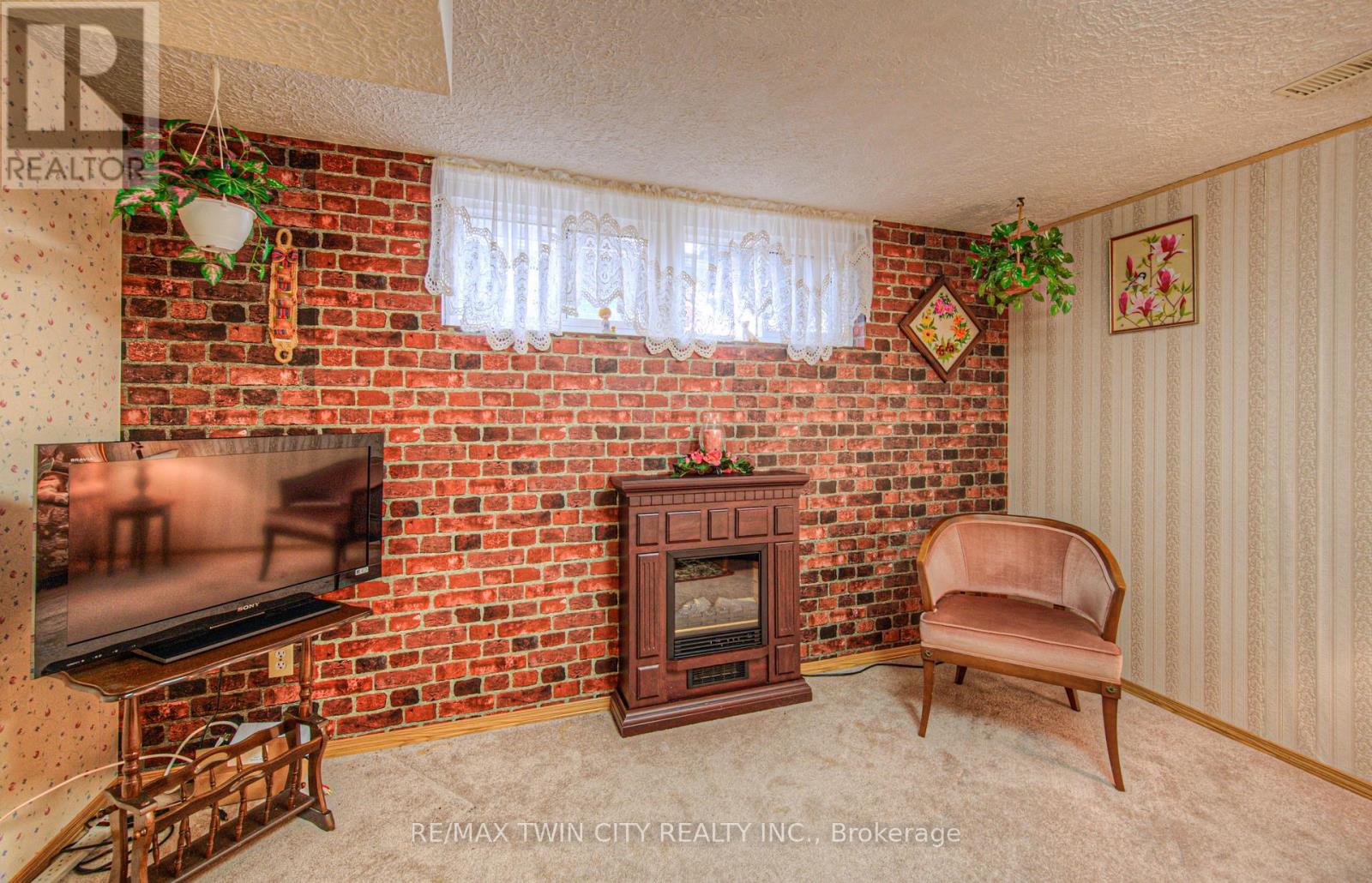 26 Culham Drive, Cambridge, Ontario  N1S 2G8 - Photo 28 - X12475525