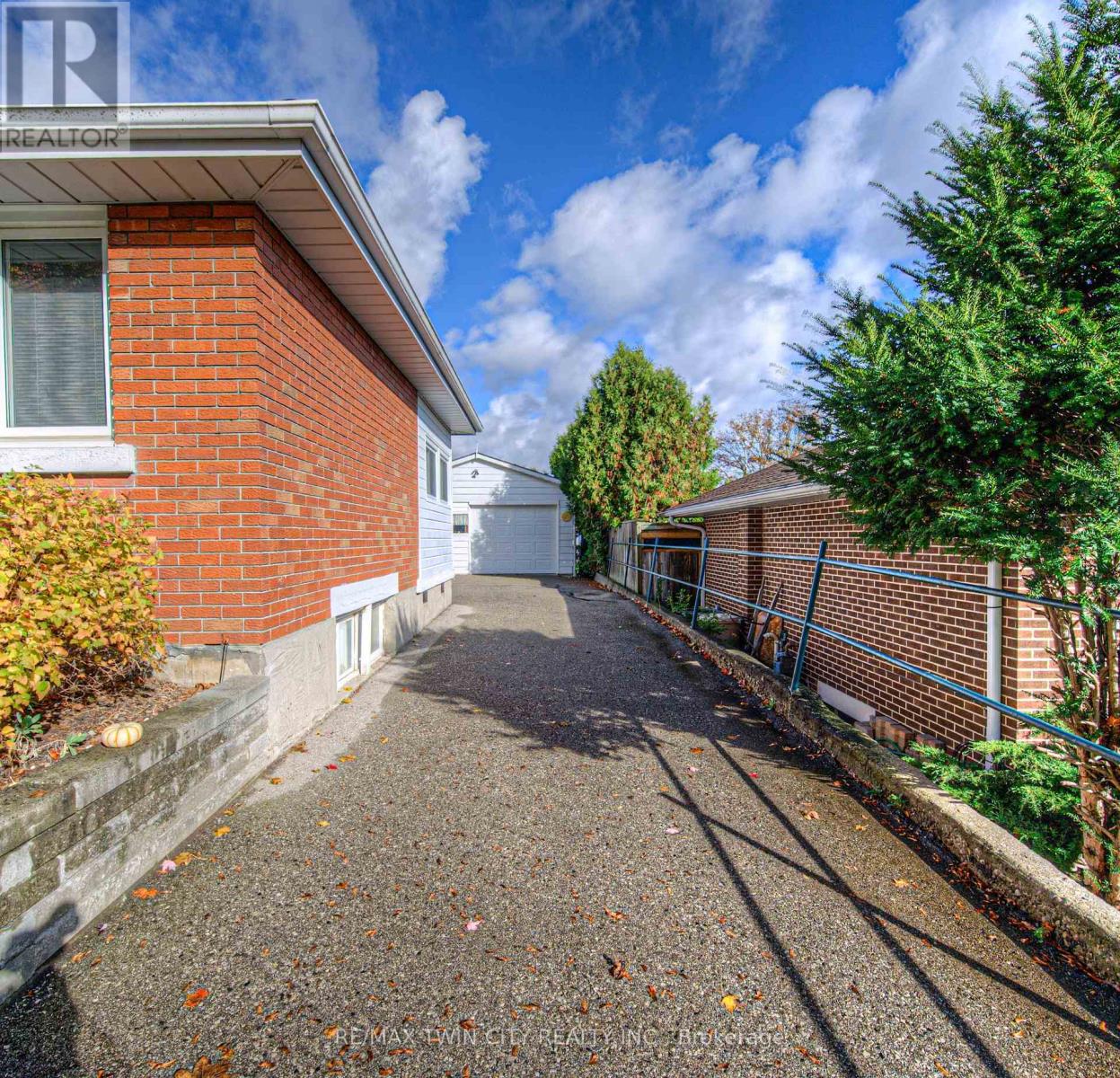 26 Culham Drive, Cambridge, Ontario  N1S 2G8 - Photo 4 - X12475525