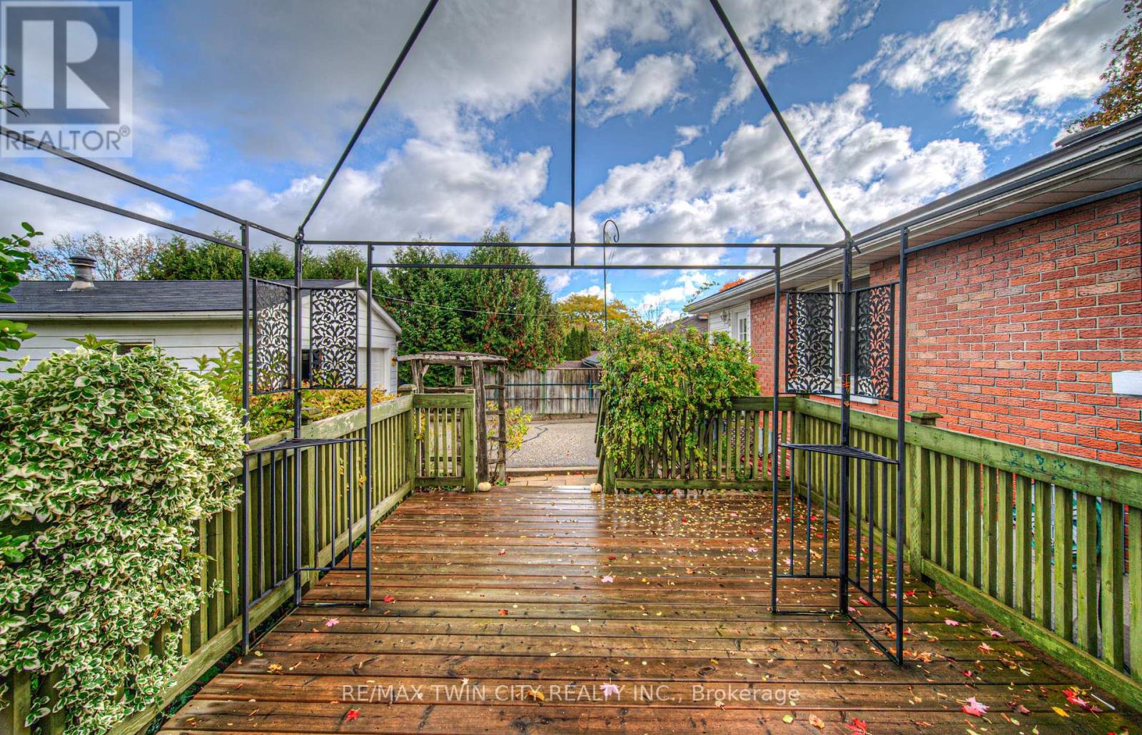 26 Culham Drive, Cambridge, Ontario  N1S 2G8 - Photo 45 - X12475525