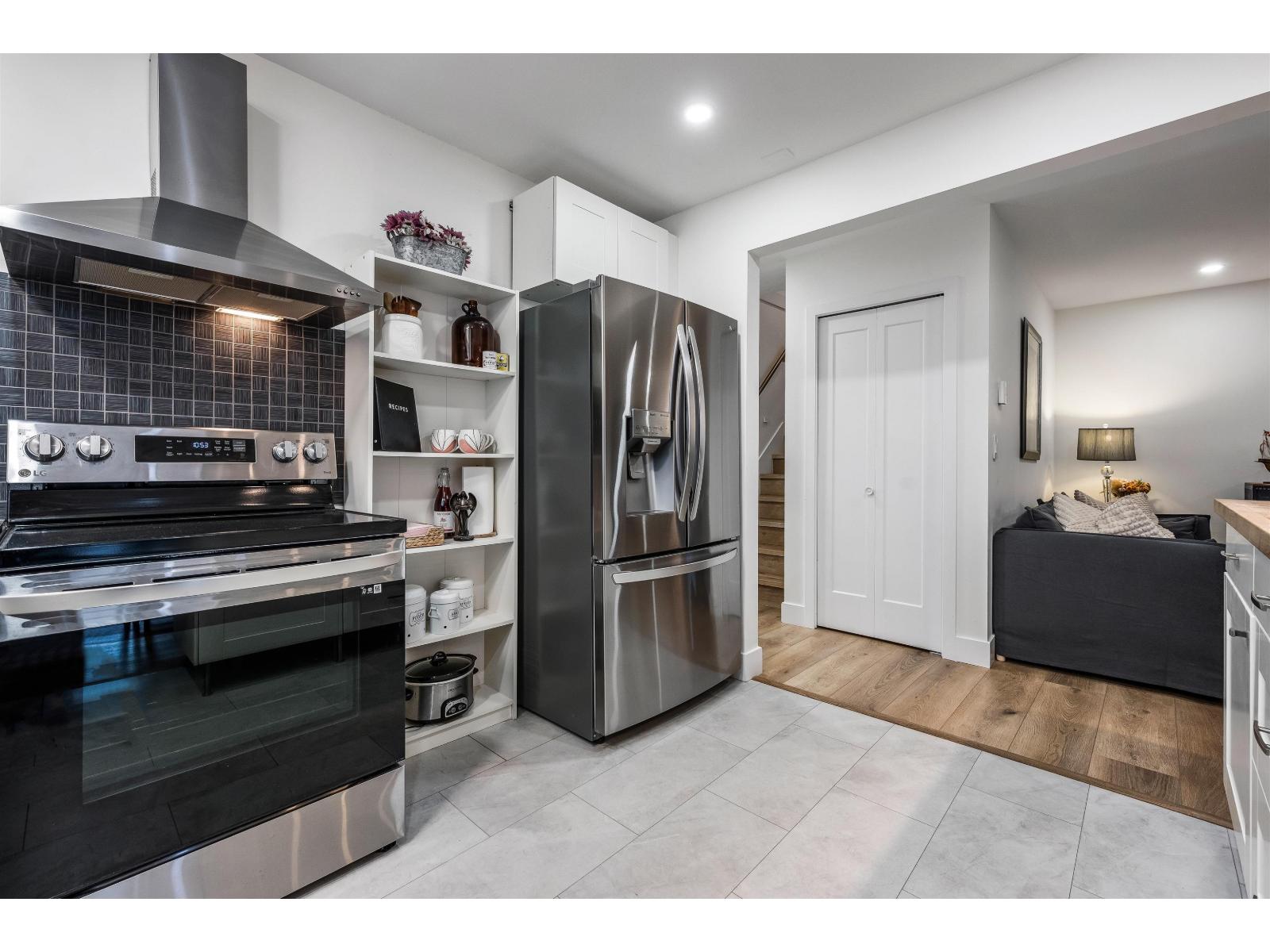 8542 Mccutcheon Avenue, Chilliwack Proper South, Chilliwack, British Columbia  V2P 7K7 - Photo 7 - R3060871