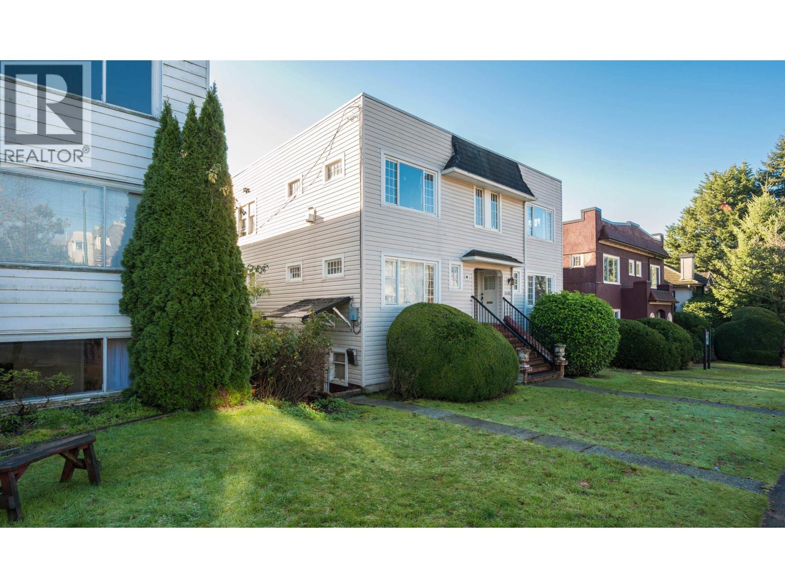 2466 W 4th Avenue, Vancouver, British Columbia  V6K 1P3 - Photo 2 - C8073217