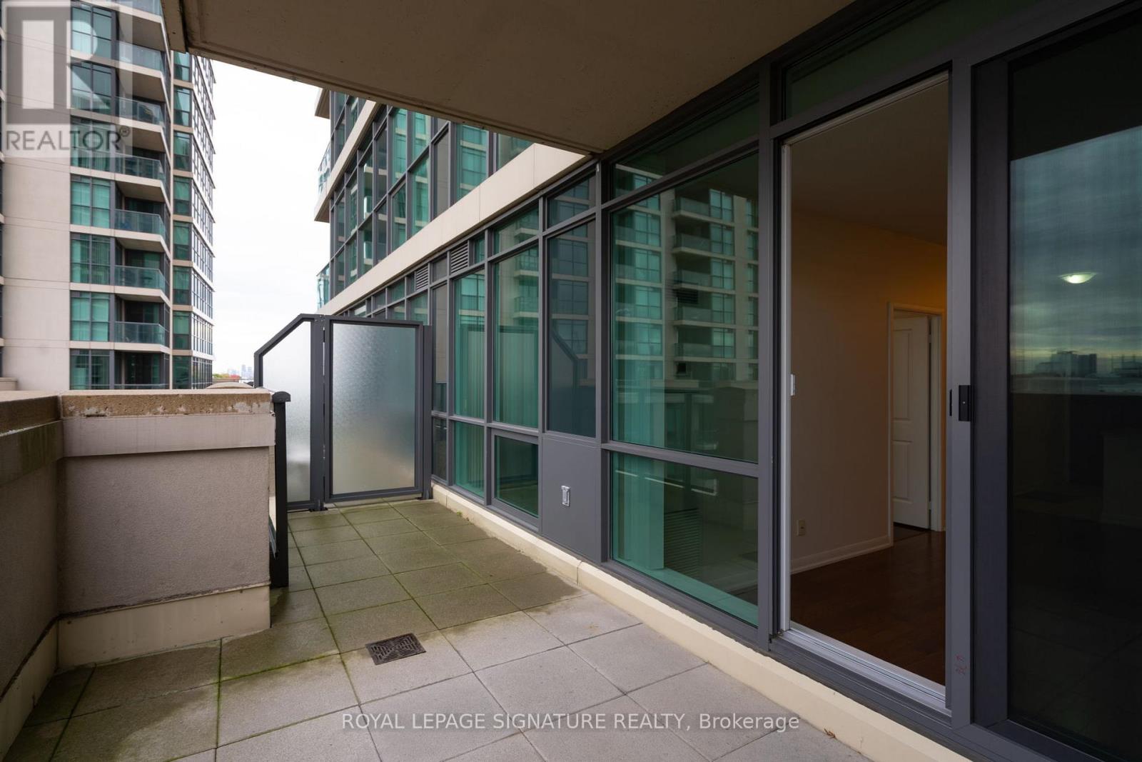 409 - 215 Sherway Gardens Road, Toronto, Ontario  M9C 0A4 - Photo 18 - W12475542