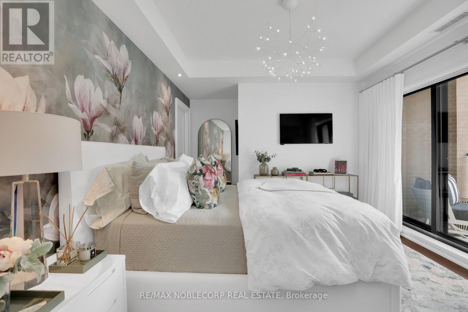 404 - 4 The Kingsway, Toronto (Kingsway South), Ontario  M8X 2T1 - Photo 15 - W12475543