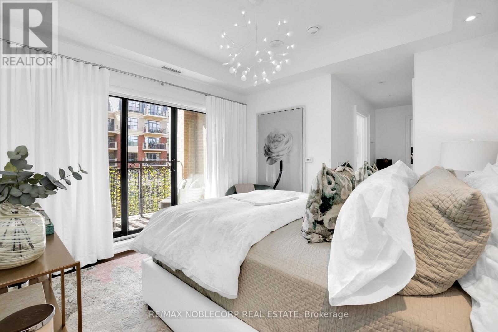 404 - 4 The Kingsway, Toronto (Kingsway South), Ontario  M8X 2T1 - Photo 16 - W12475543