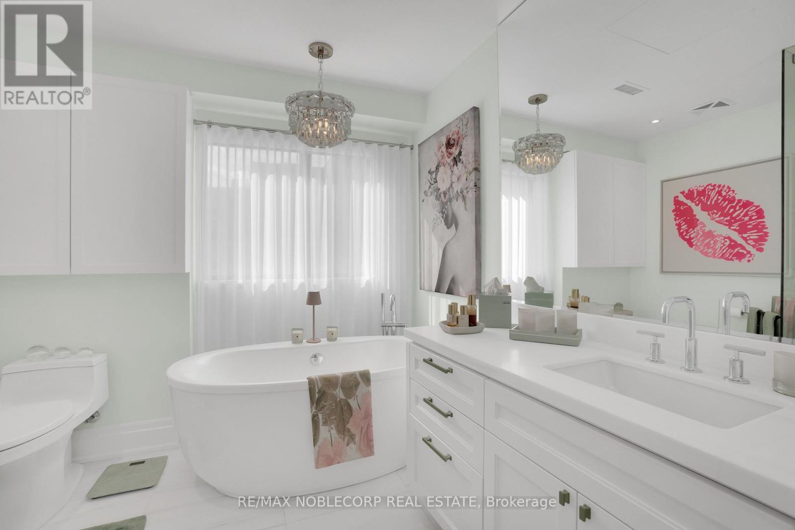404 - 4 The Kingsway, Toronto (Kingsway South), Ontario  M8X 2T1 - Photo 18 - W12475543